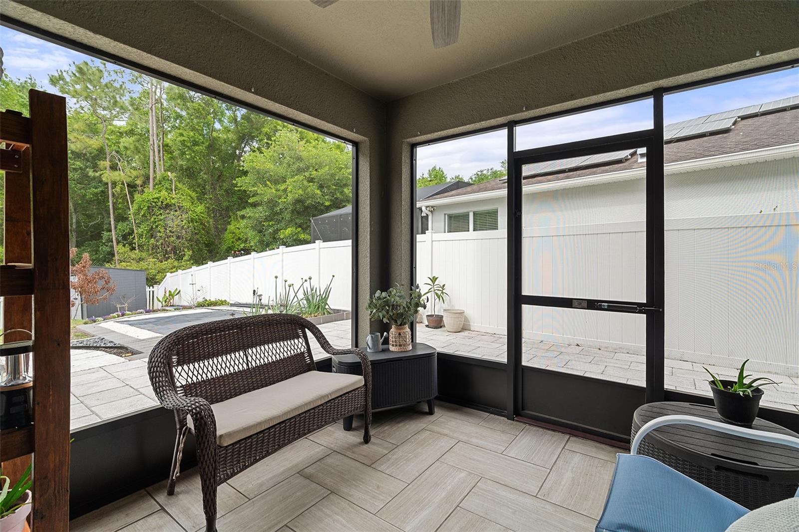 Image 14 of 41 For 10870 Inside Loop