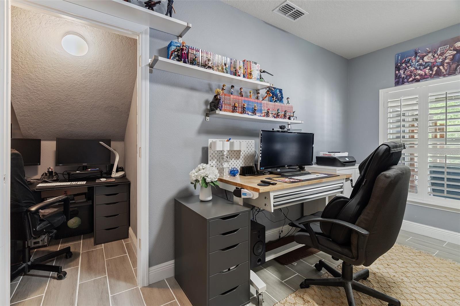 Image 22 of 41 For 10870 Inside Loop