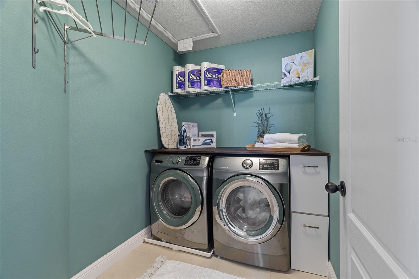 Image 26 of 41 For 10870 Inside Loop