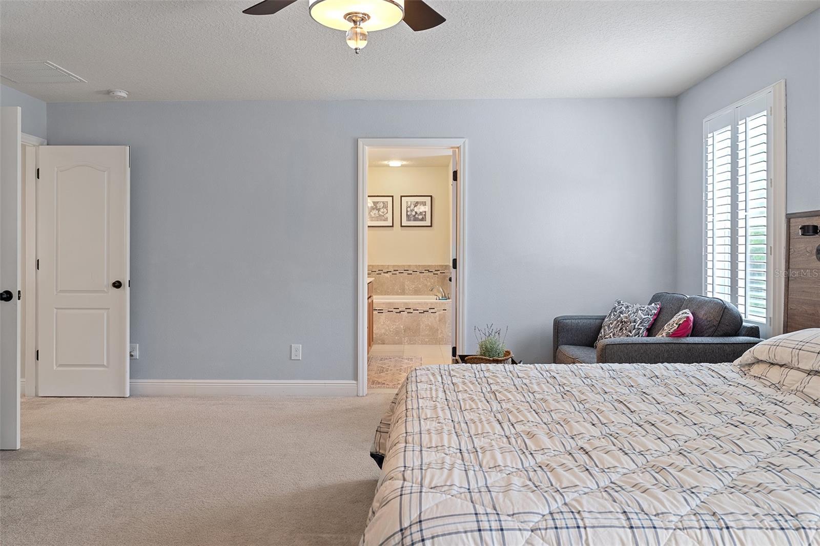 Image 32 of 41 For 10870 Inside Loop