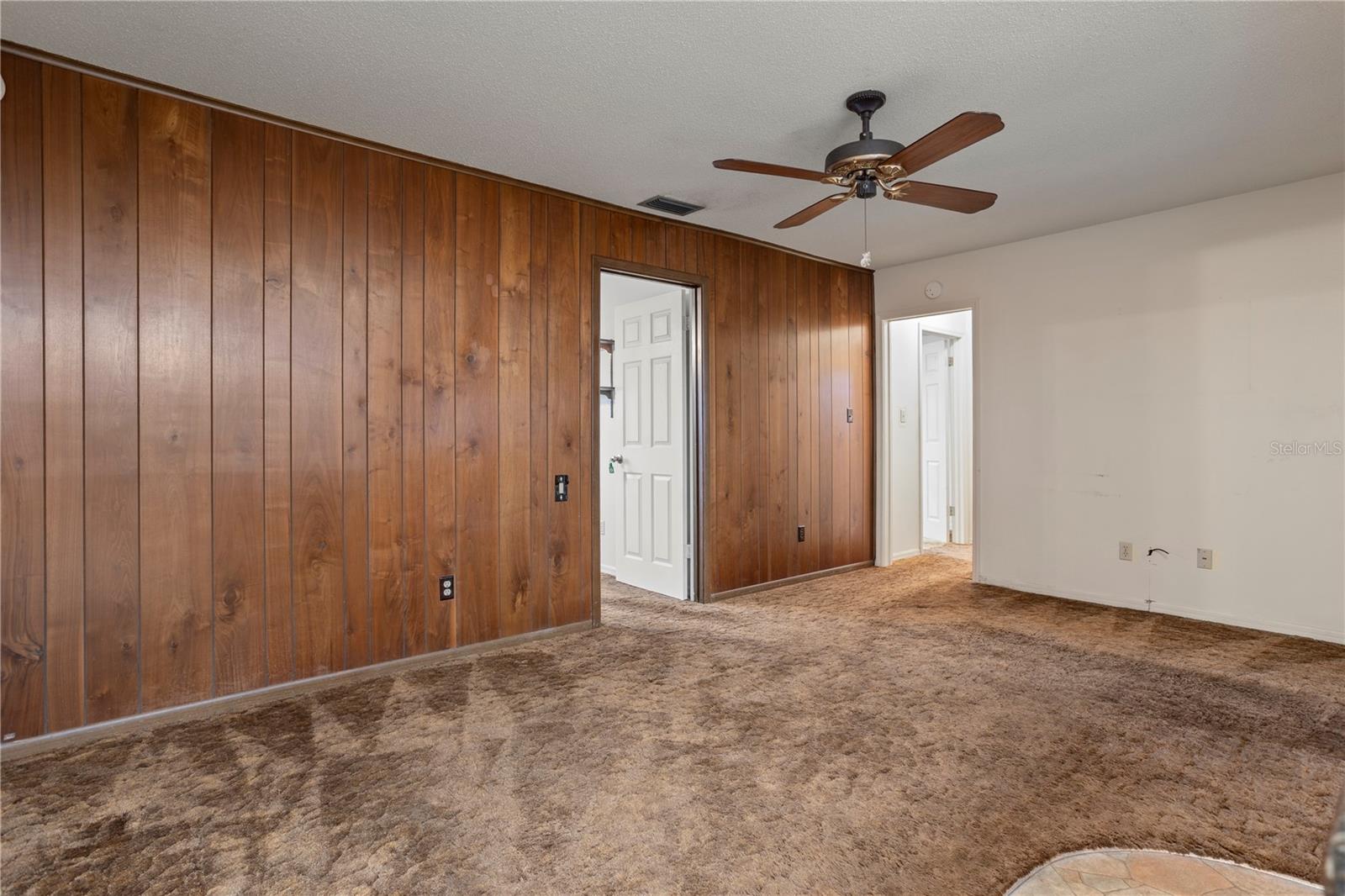 Image 11 of 30 For 7529 Village Green Drive