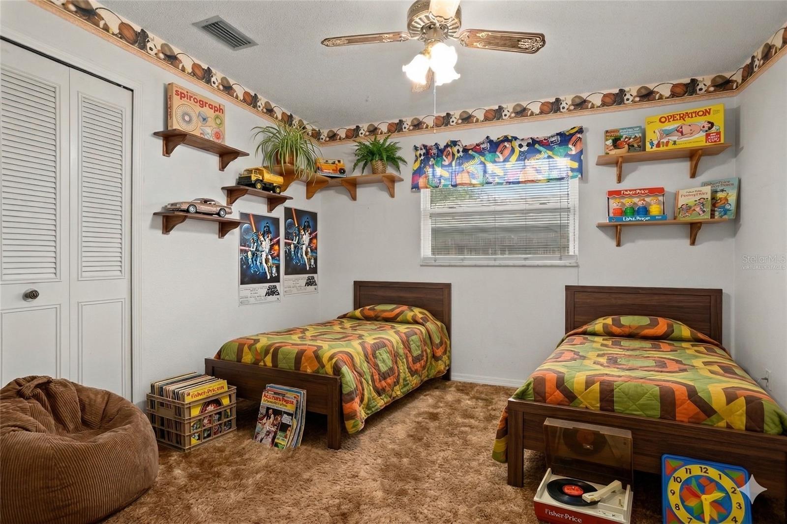 Image 18 of 30 For 7529 Village Green Drive