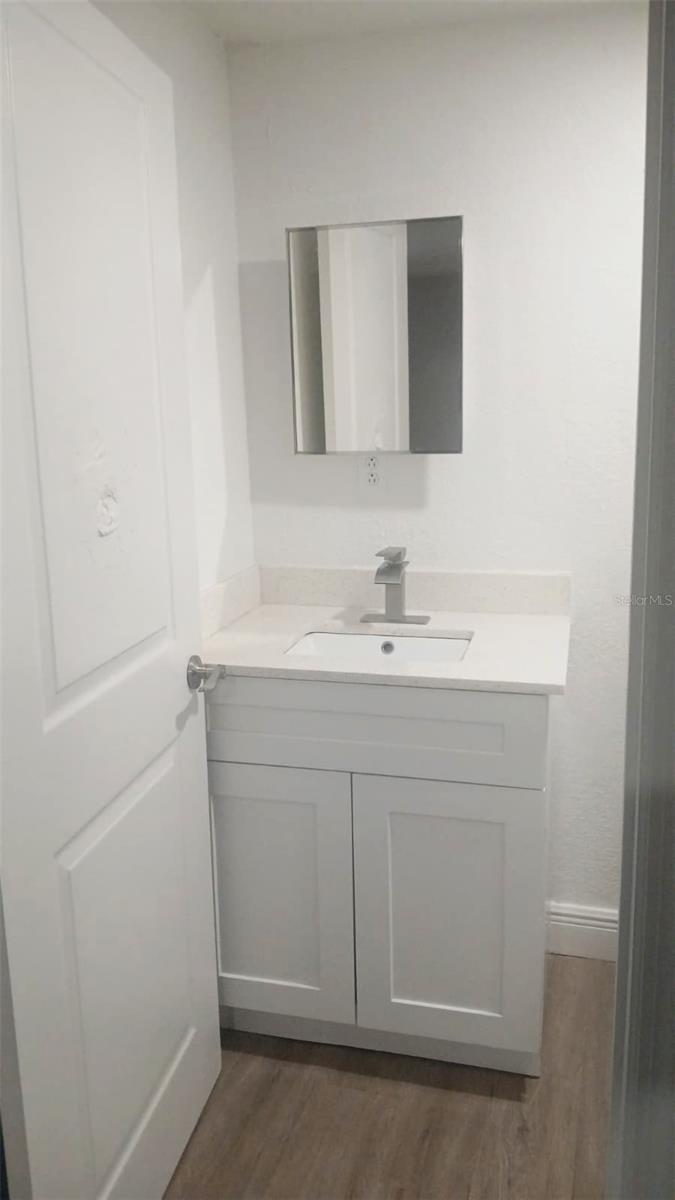 Image 10 of 12 For 2011 Cornell Avenue 3