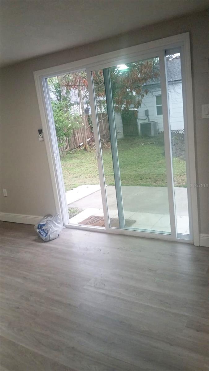 Image 3 of 12 For 2011 Cornell Avenue 3