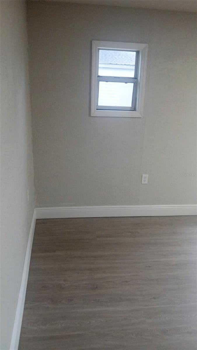 Image 4 of 12 For 2011 Cornell Avenue 3