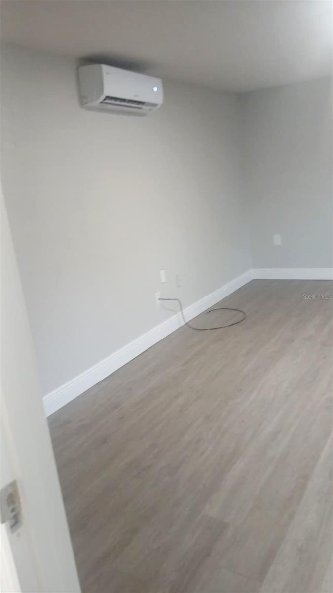 Image 5 of 12 For 2011 Cornell Avenue 3