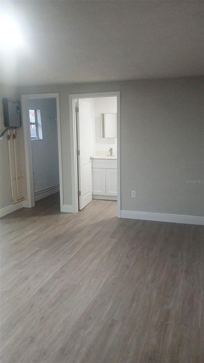 Image 7 of 12 For 2011 Cornell Avenue 3