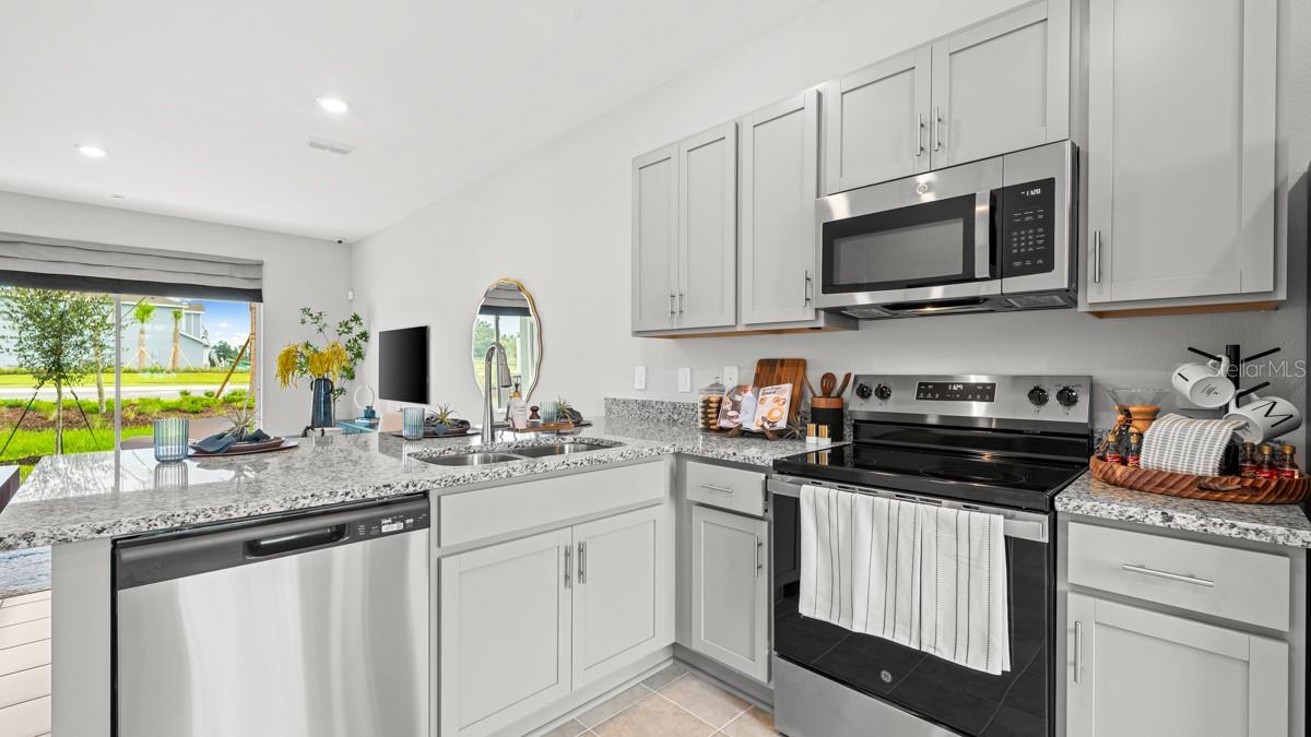 Image 10 of 45 For 2898 Skyline Loop