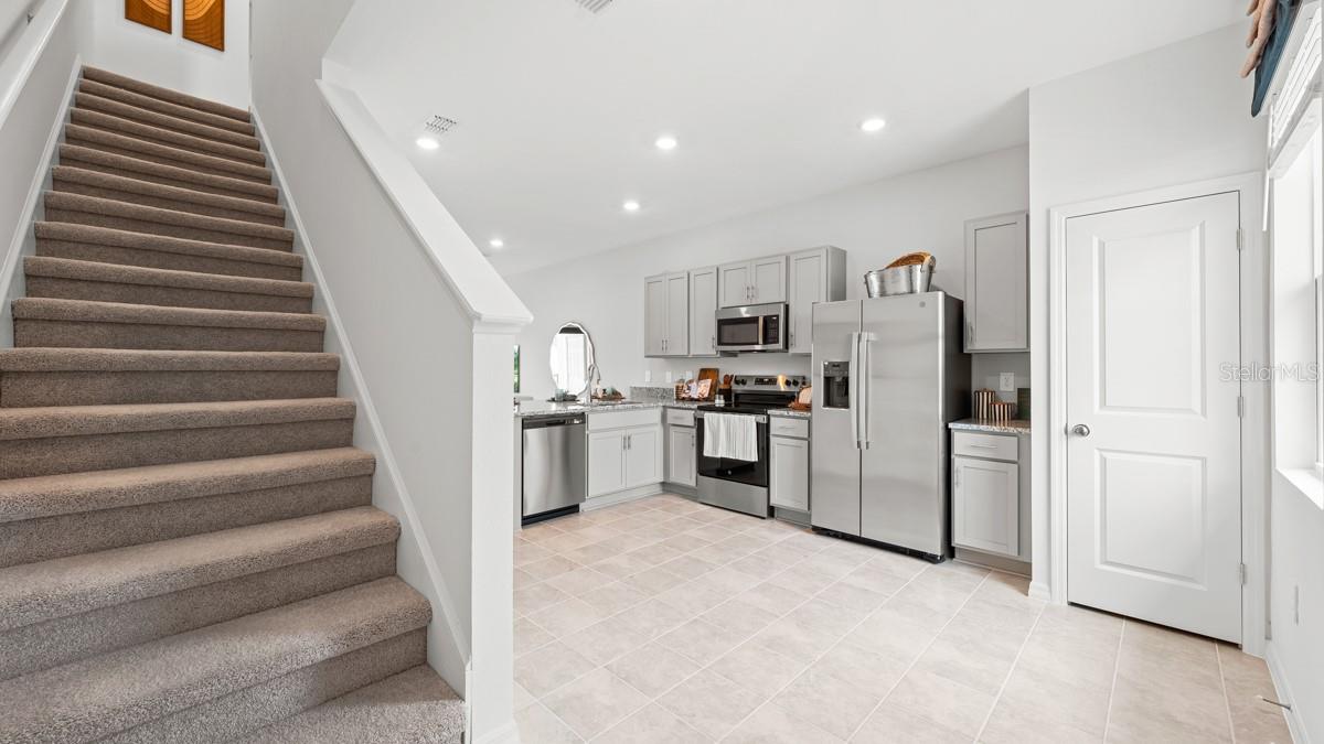 Image 5 of 45 For 2898 Skyline Loop