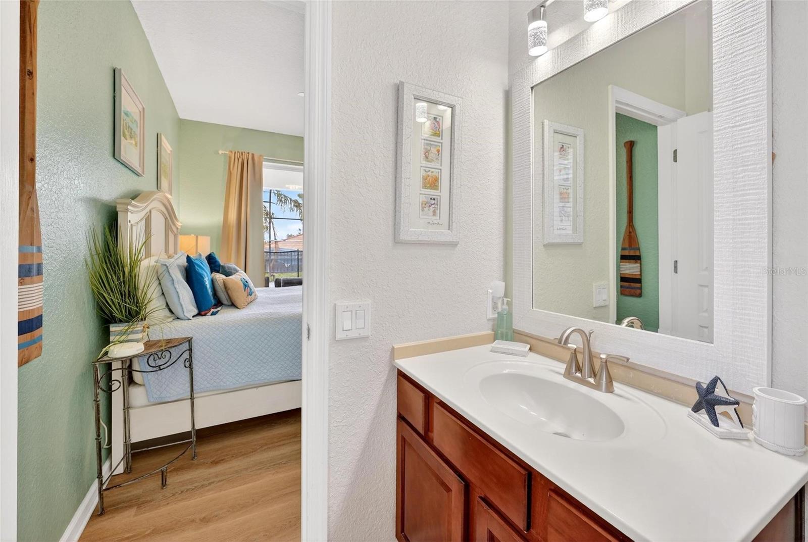 Image 25 of 74 For 7755 Grassendale Street