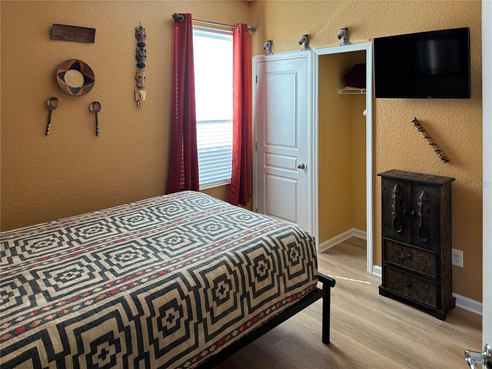 Image 29 of 74 For 7755 Grassendale Street