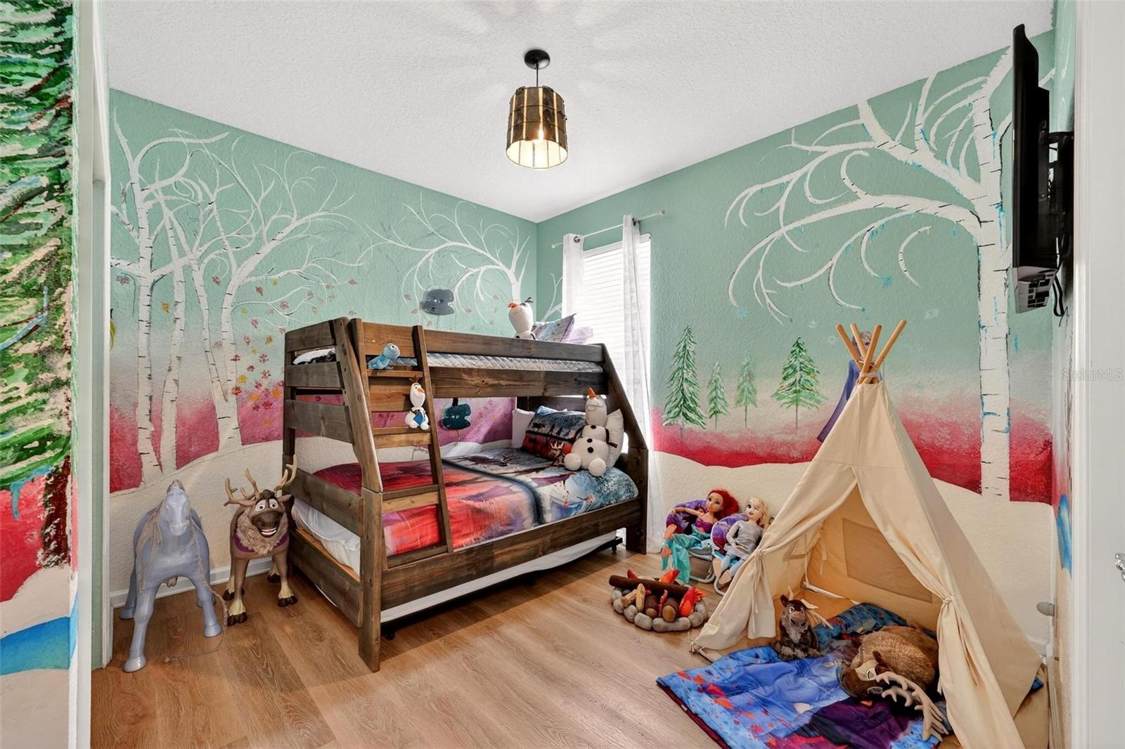 Image 34 of 74 For 7755 Grassendale Street