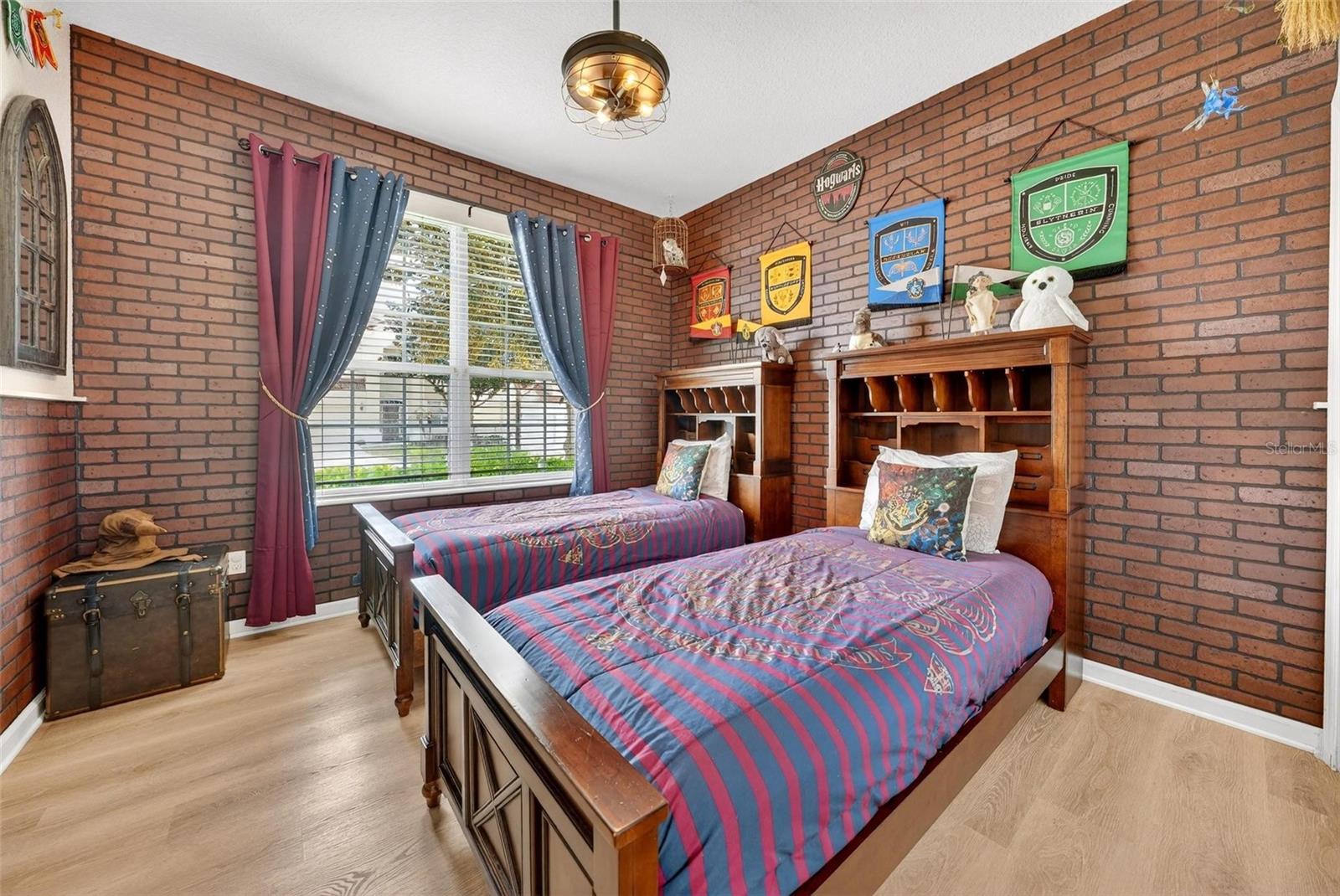 Image 40 of 74 For 7755 Grassendale Street