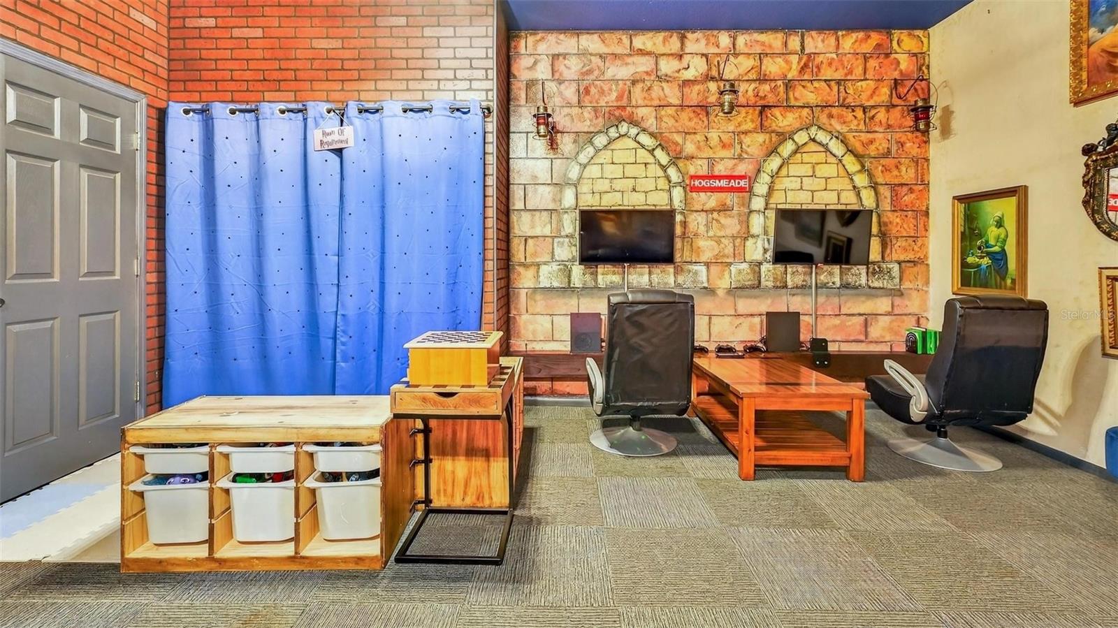 Image 44 of 74 For 7755 Grassendale Street