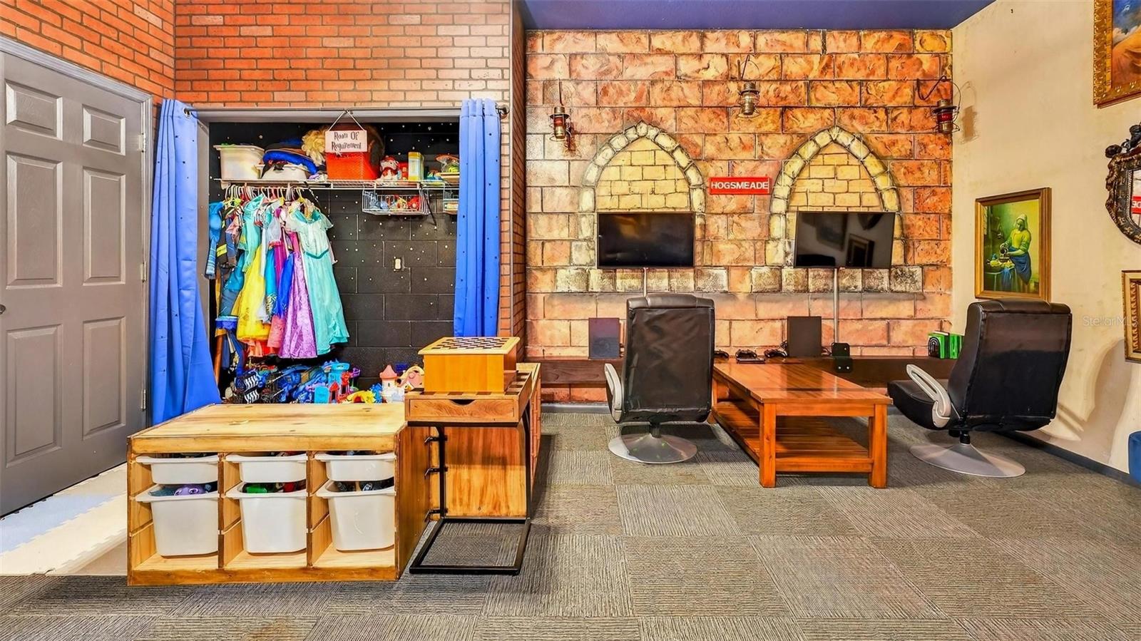 Image 45 of 74 For 7755 Grassendale Street