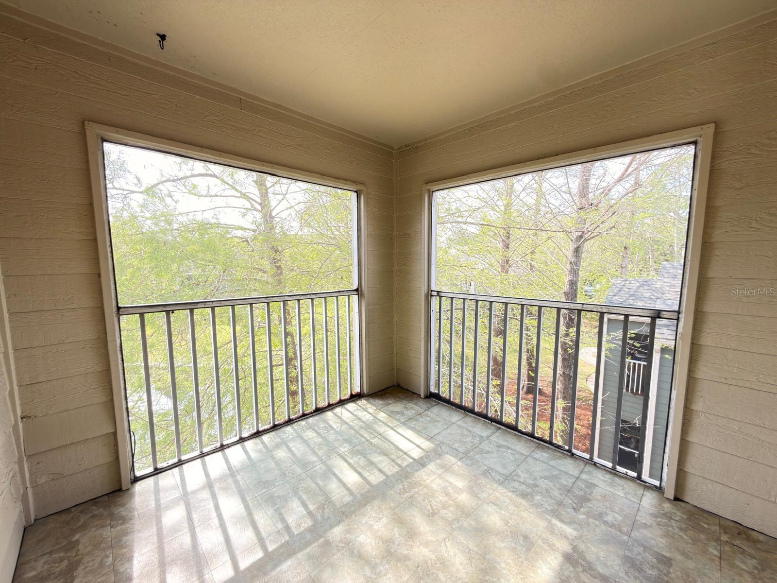 Image 18 of 19 For 5028 Park Central Drive 2133