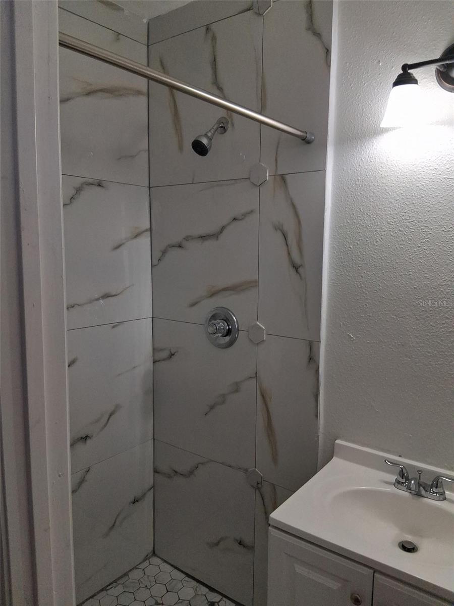 Image 6 of 25 For 5000 20th Street N