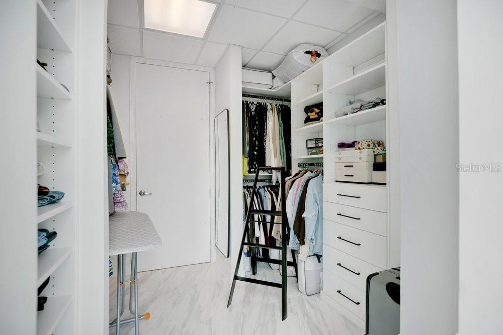 Image 19 of 36 For 150 Robinson Street 802