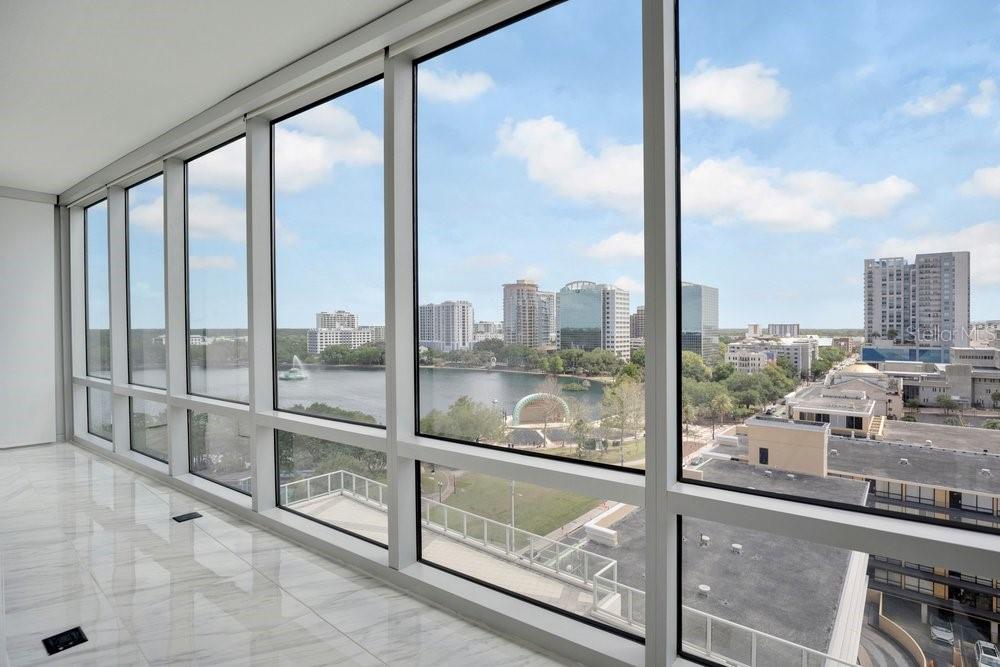 Image 21 of 36 For 150 Robinson Street 802