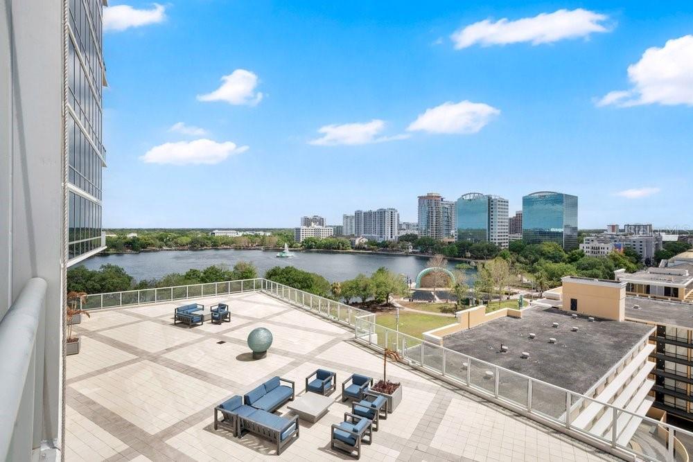 Image 27 of 36 For 150 Robinson Street 802