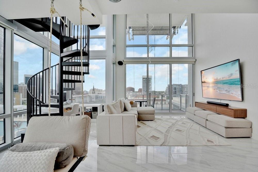 Image 3 of 36 For 150 Robinson Street 802