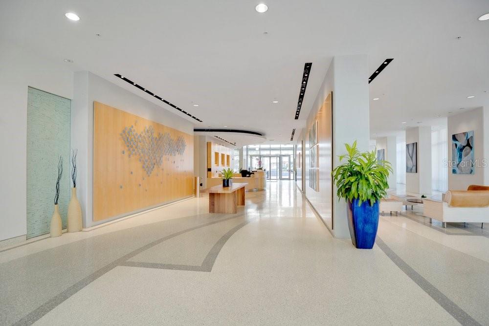 Image 30 of 36 For 150 Robinson Street 802