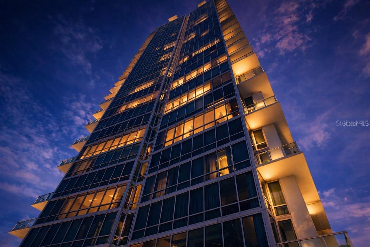 Image 32 of 36 For 150 Robinson Street 802