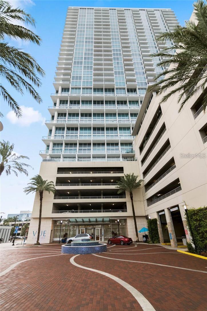 Image 34 of 36 For 150 Robinson Street 802