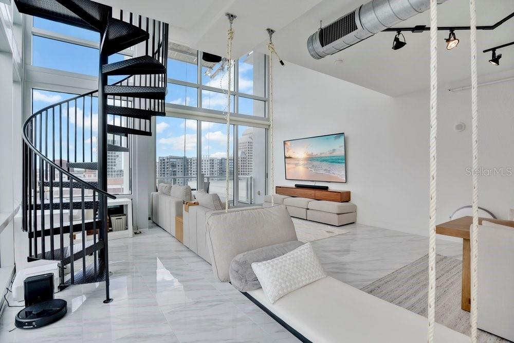 Image 4 of 36 For 150 Robinson Street 802