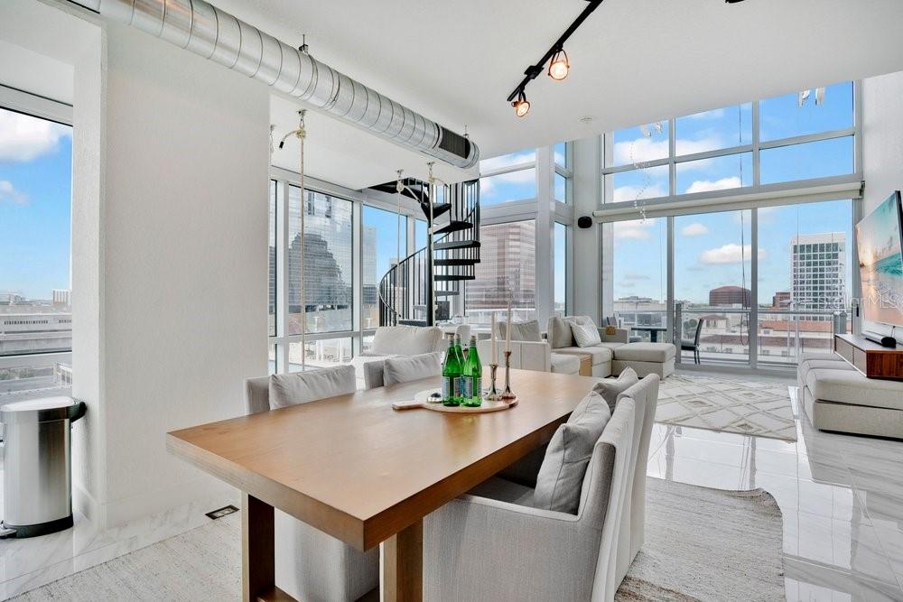 Image 5 of 36 For 150 Robinson Street 802