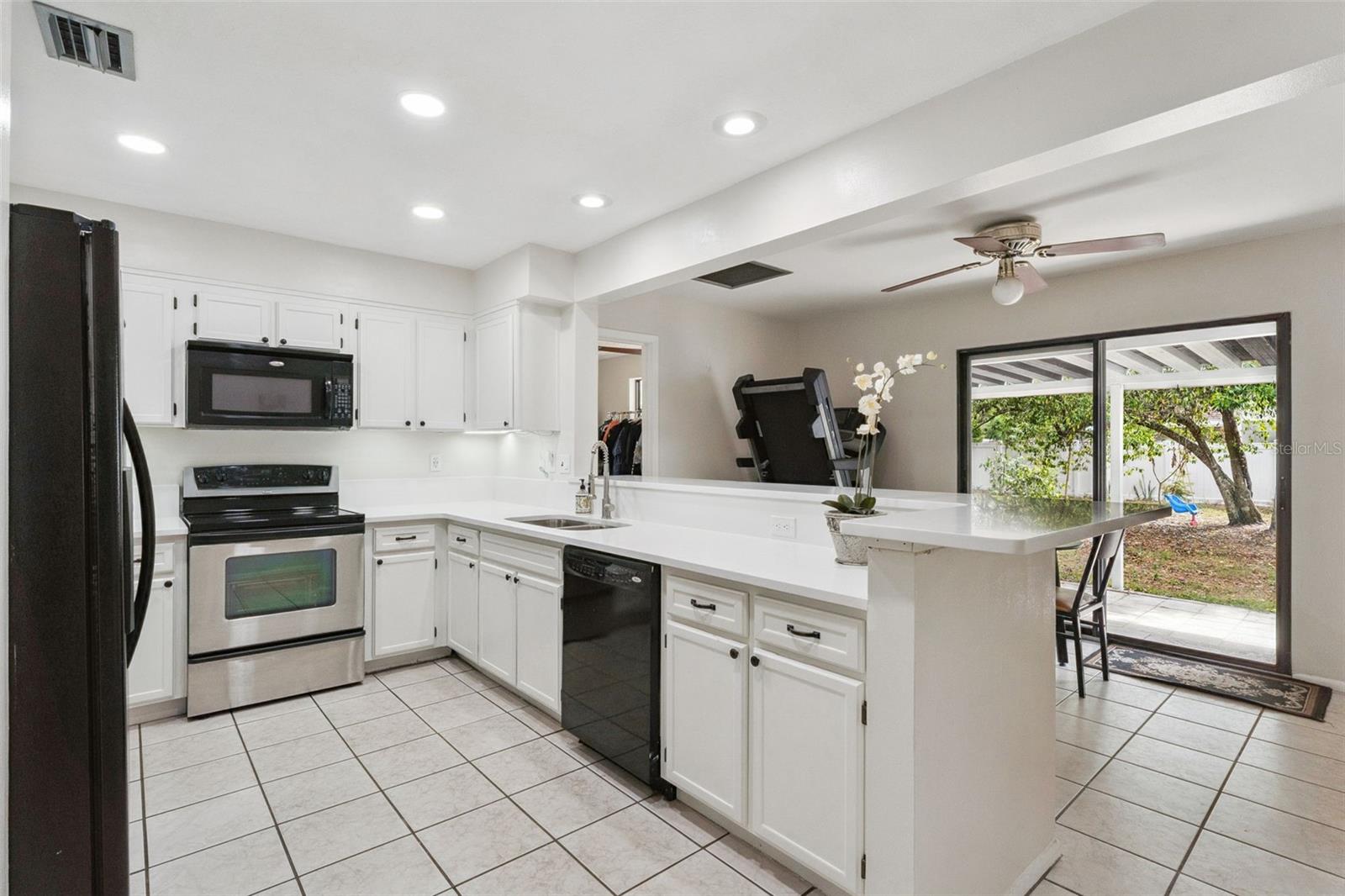 Image 12 of 47 For 251 Avenue E