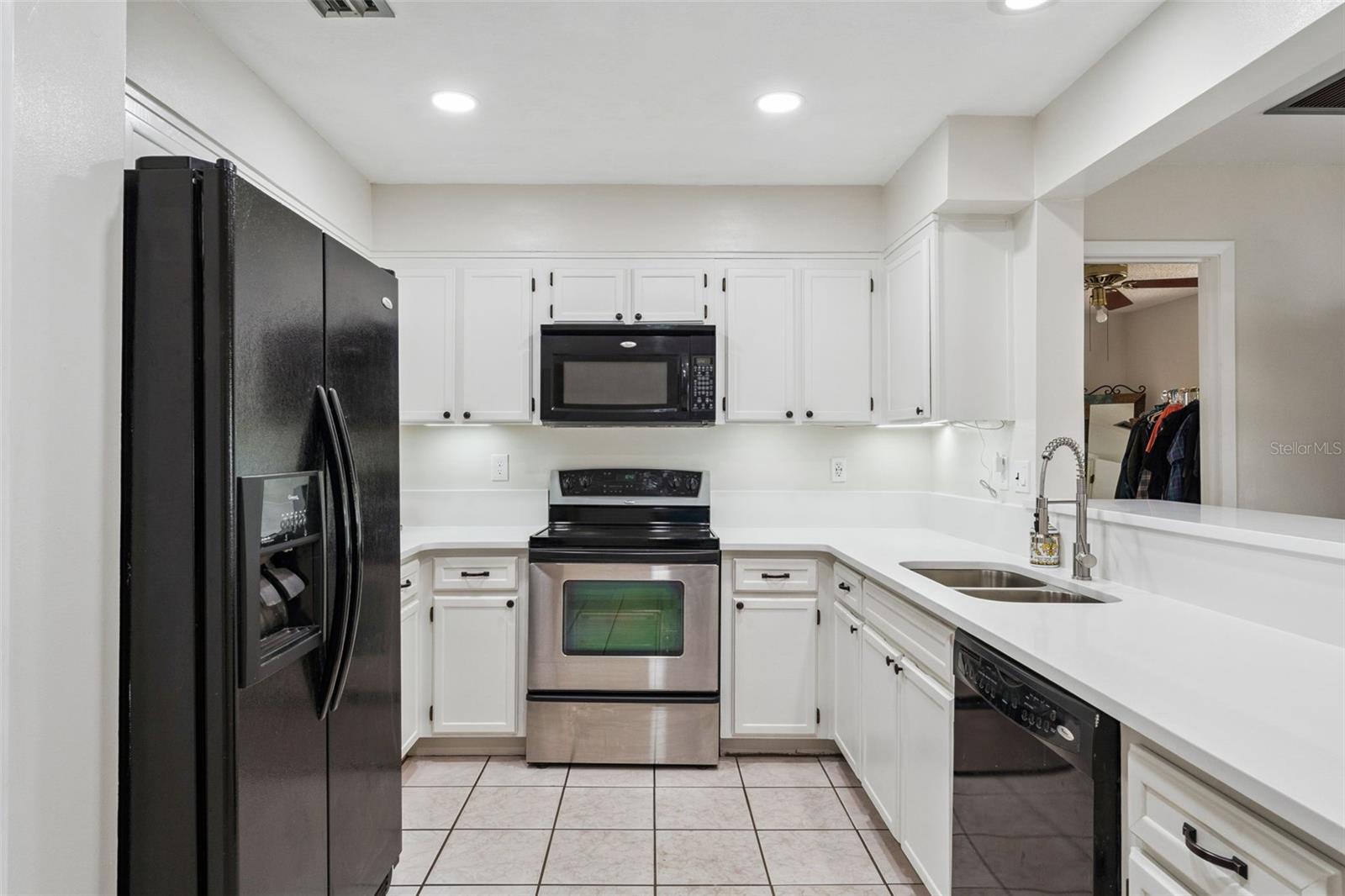 Image 13 of 47 For 251 Avenue E