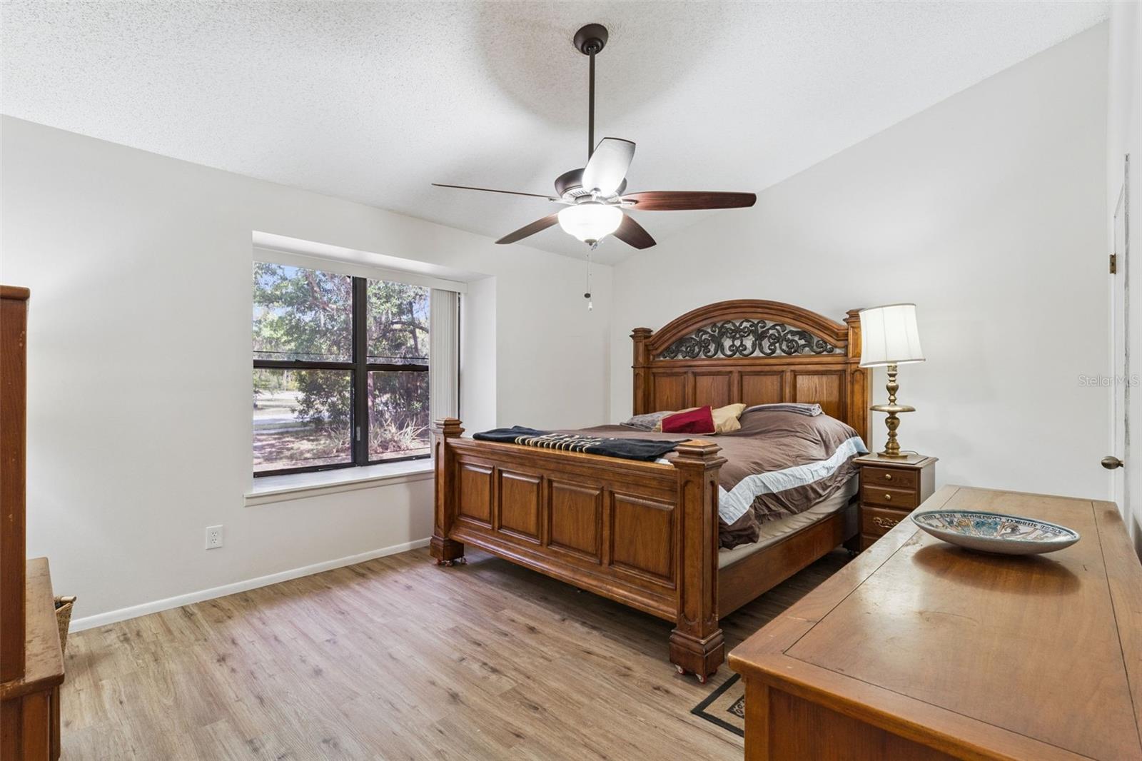 Image 17 of 47 For 251 Avenue E