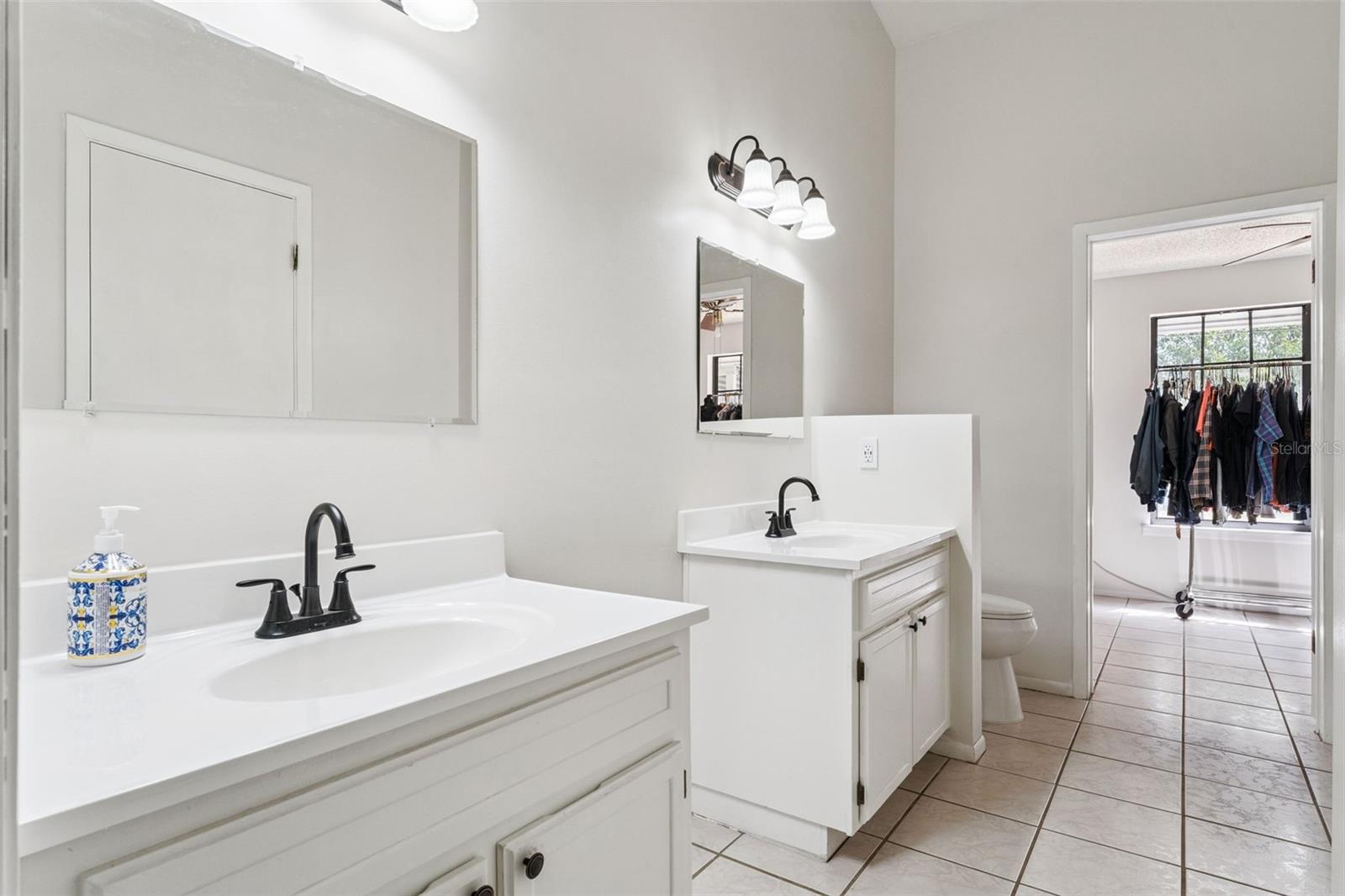 Image 18 of 47 For 251 Avenue E