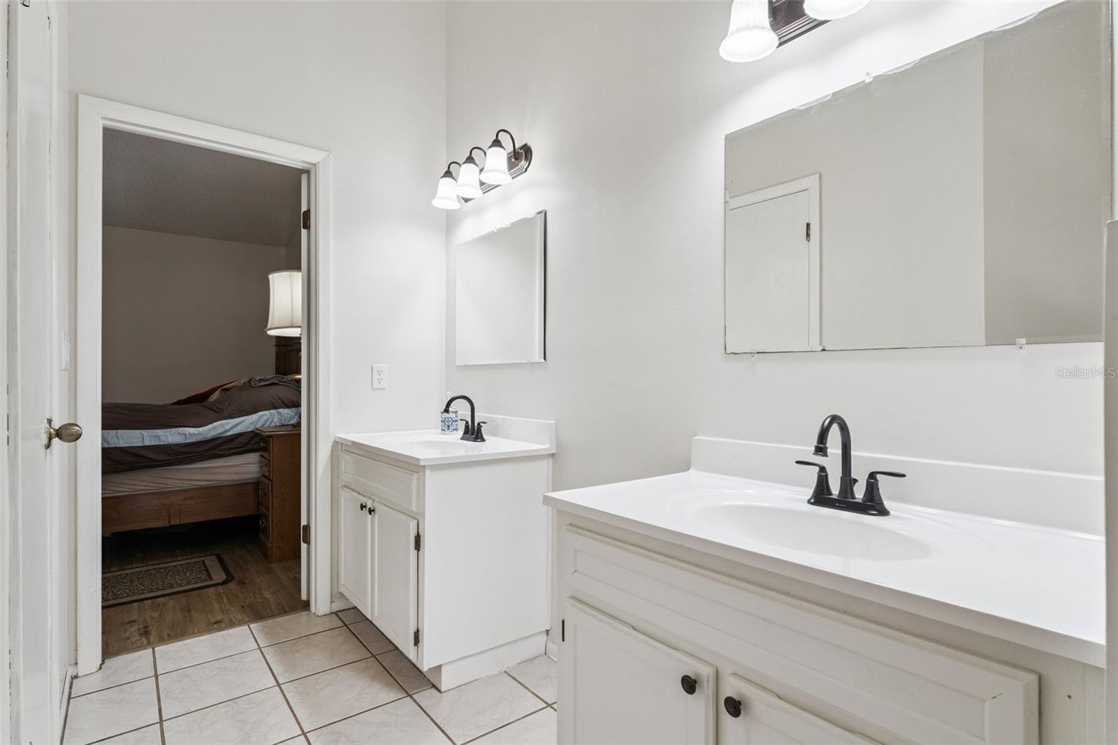 Image 19 of 47 For 251 Avenue E