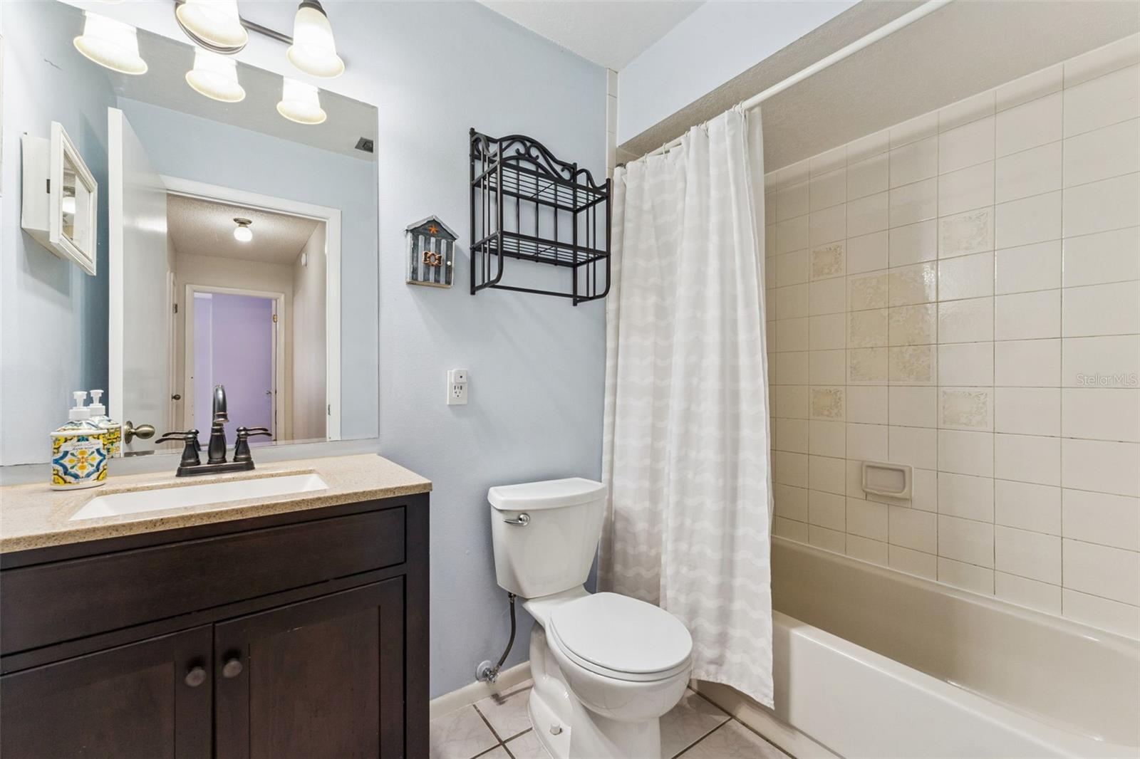 Image 30 of 47 For 251 Avenue E