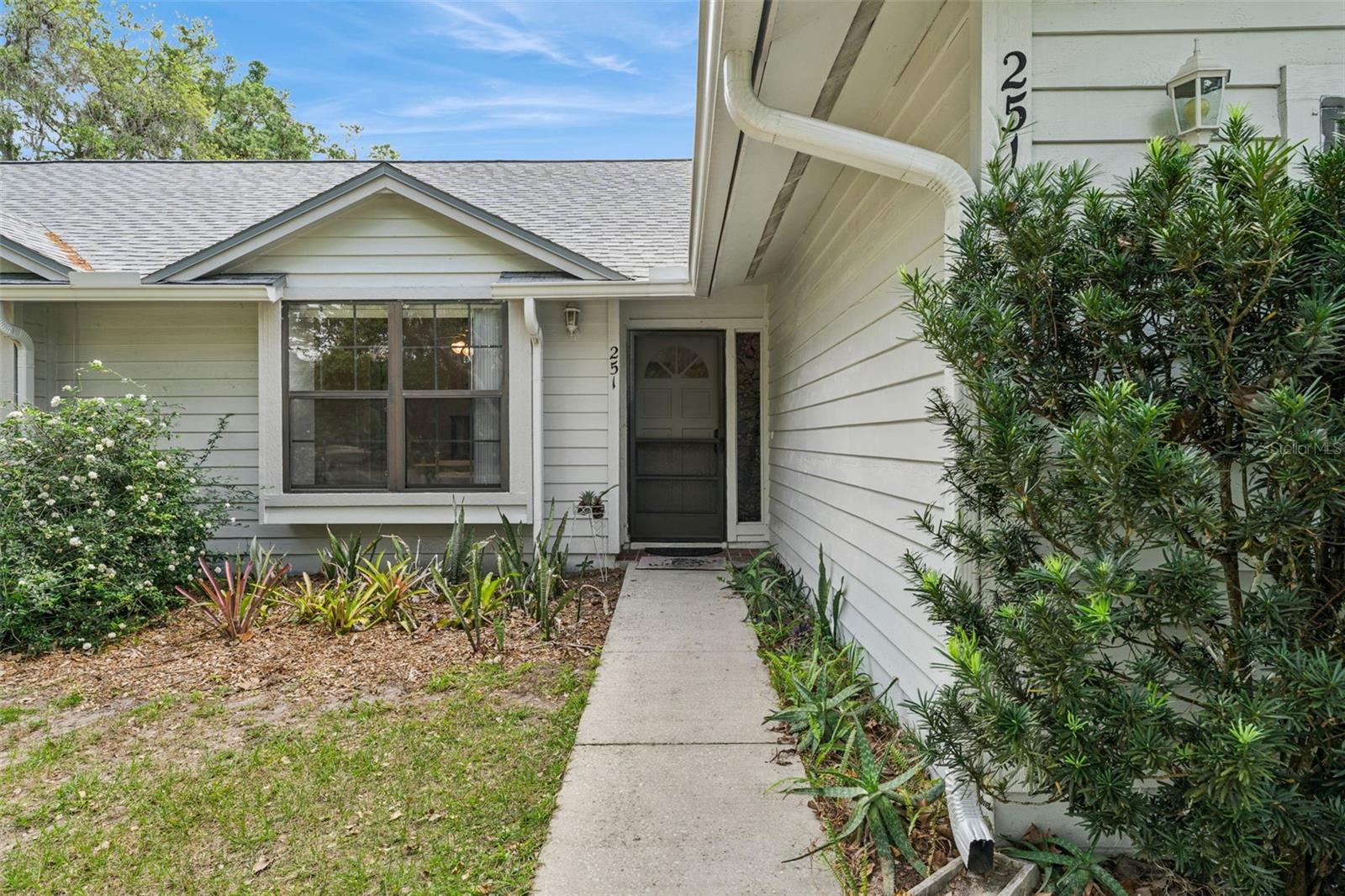 Image 5 of 47 For 251 Avenue E