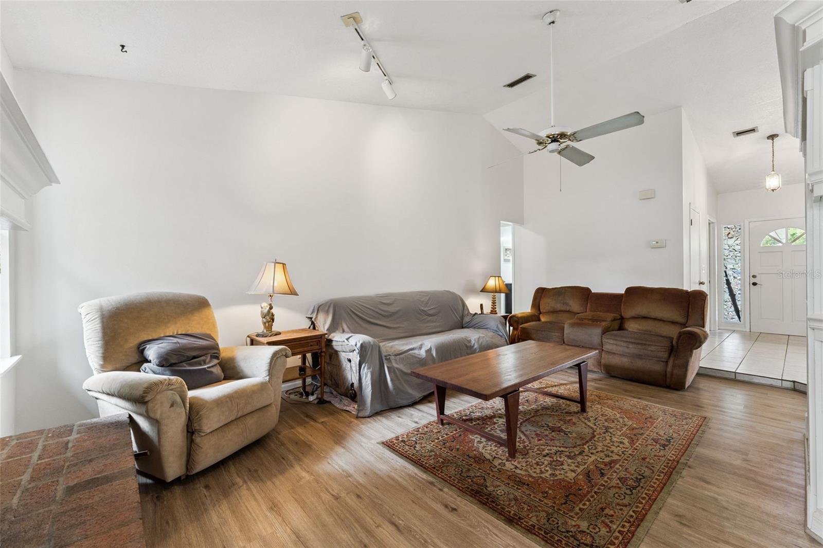 Image 9 of 47 For 251 Avenue E