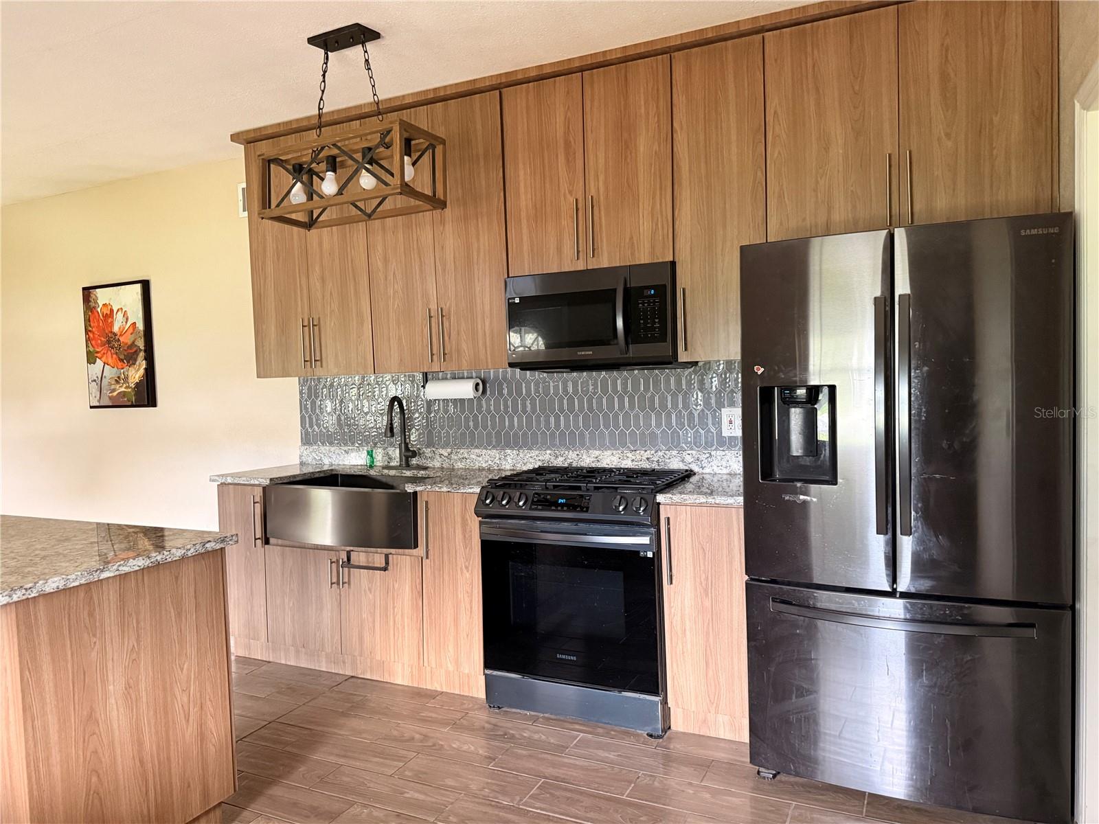 Image 4 of 23 For 201 Bradshaw Drive