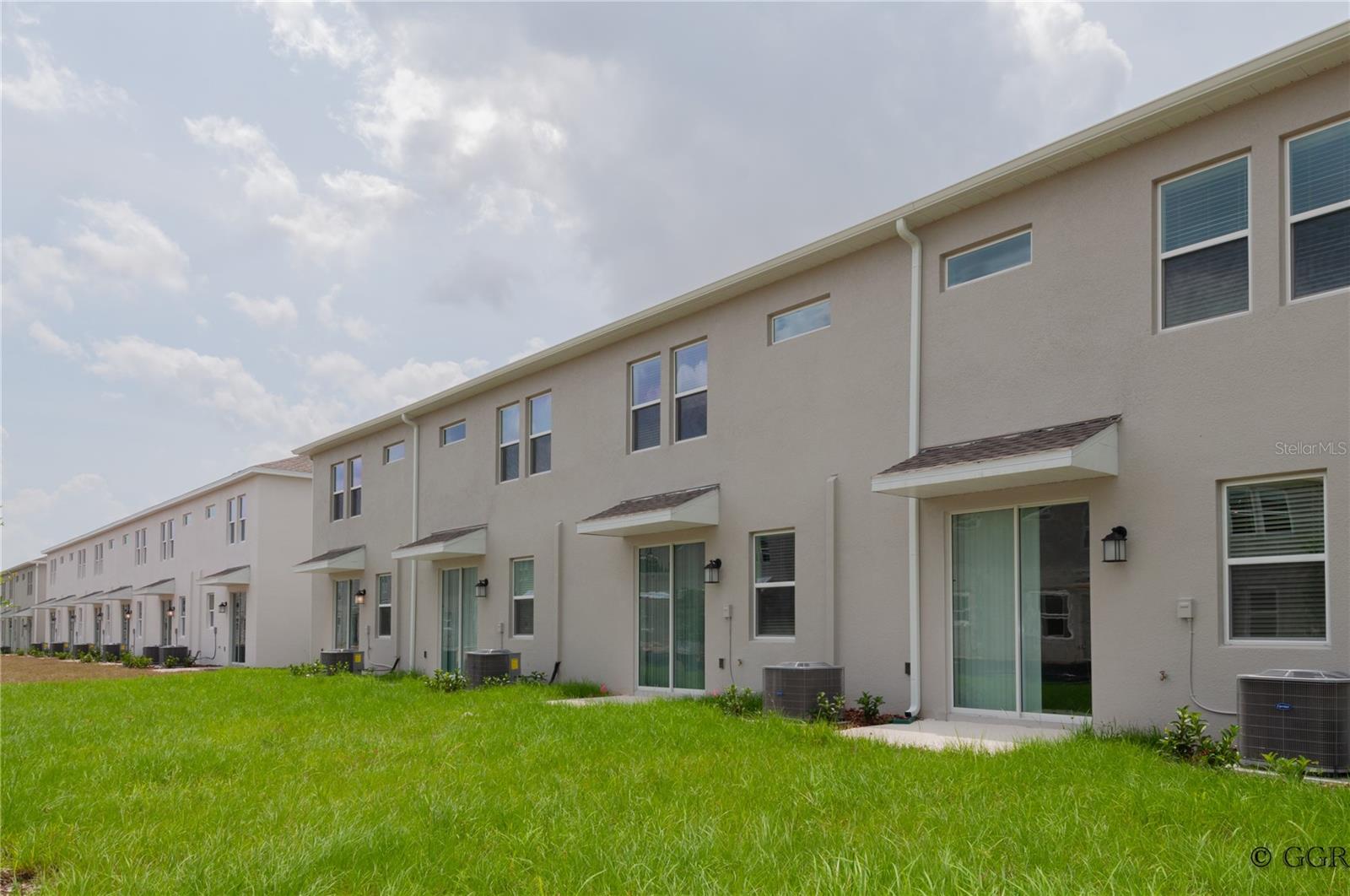 Image 11 of 44 For 3290 Laurent Loop