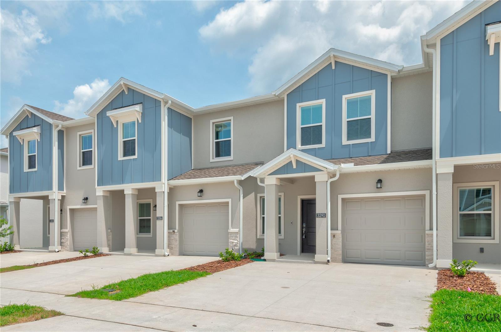 Image 4 of 44 For 3290 Laurent Loop