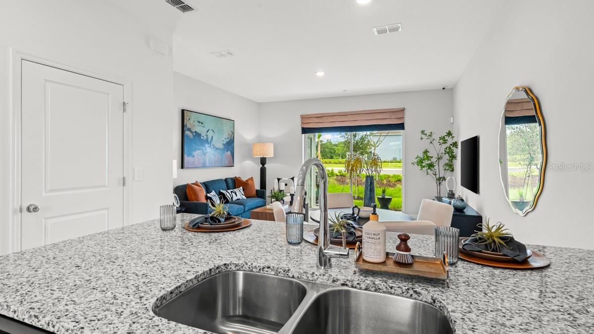 Image 11 of 45 For 2886 Skyline Loop