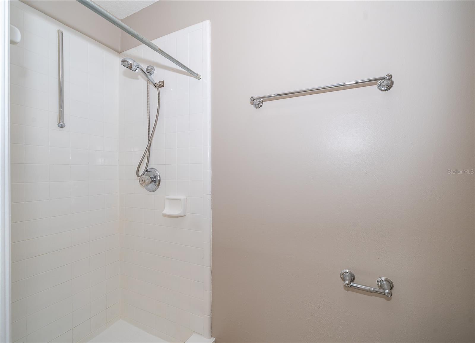 Image 23 of 35 For 1036 Long Branch Lane