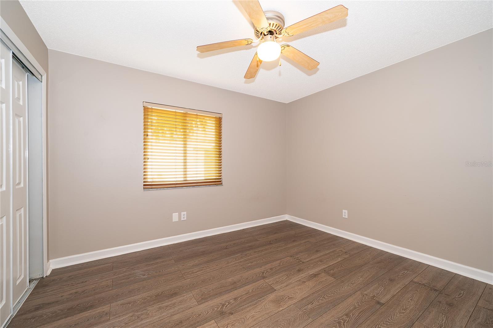 Image 27 of 35 For 1036 Long Branch Lane