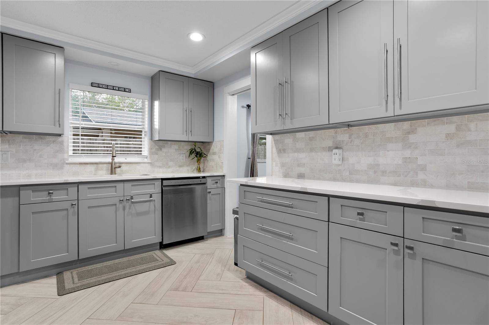 Image 13 of 40 For 2130 Deloraine Trail