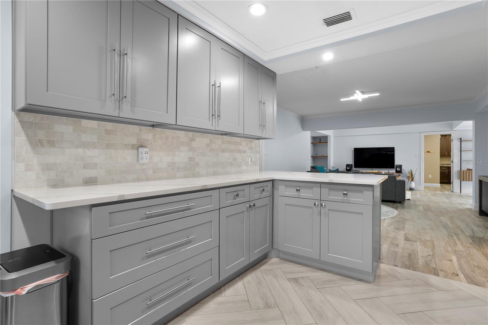 Image 14 of 40 For 2130 Deloraine Trail