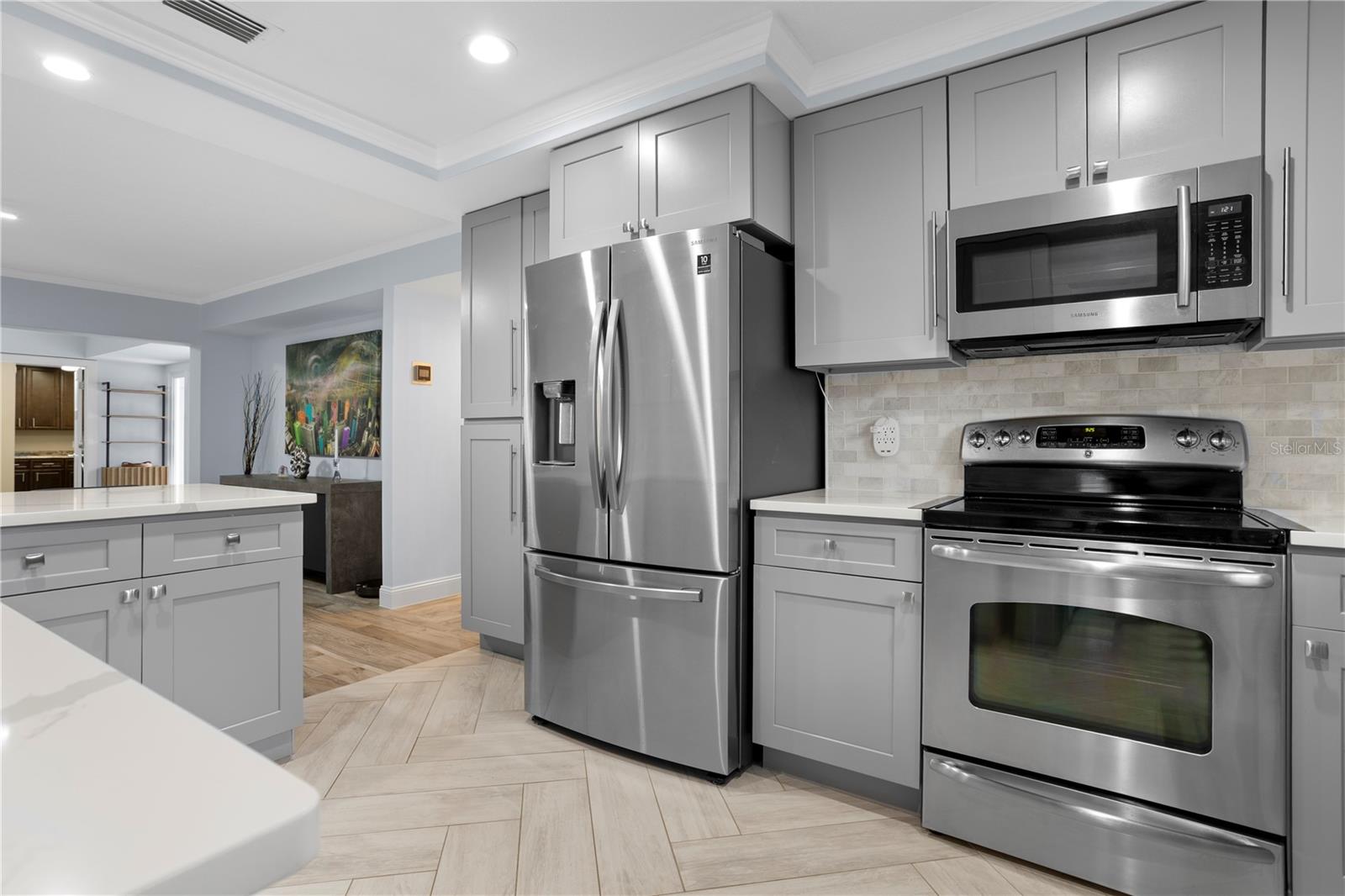 Image 15 of 40 For 2130 Deloraine Trail