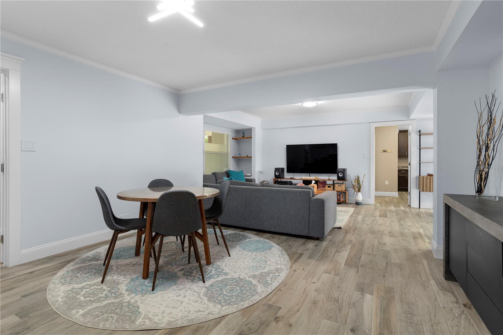 Image 17 of 40 For 2130 Deloraine Trail