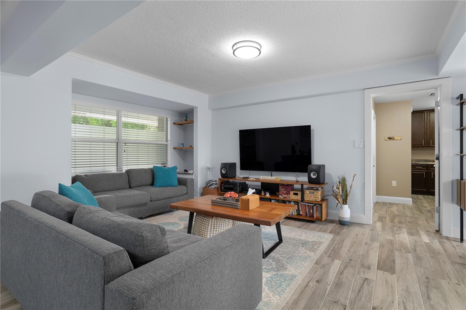 Image 19 of 40 For 2130 Deloraine Trail