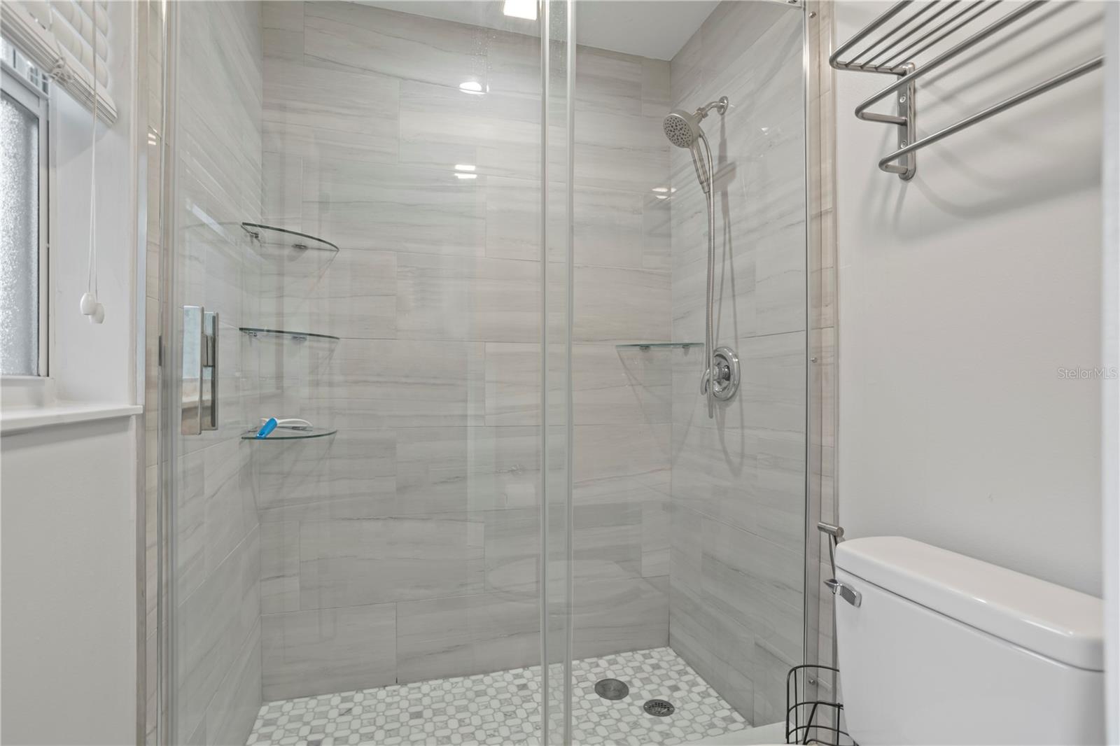 Image 26 of 40 For 2130 Deloraine Trail